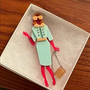 Retro Women’s Brooch